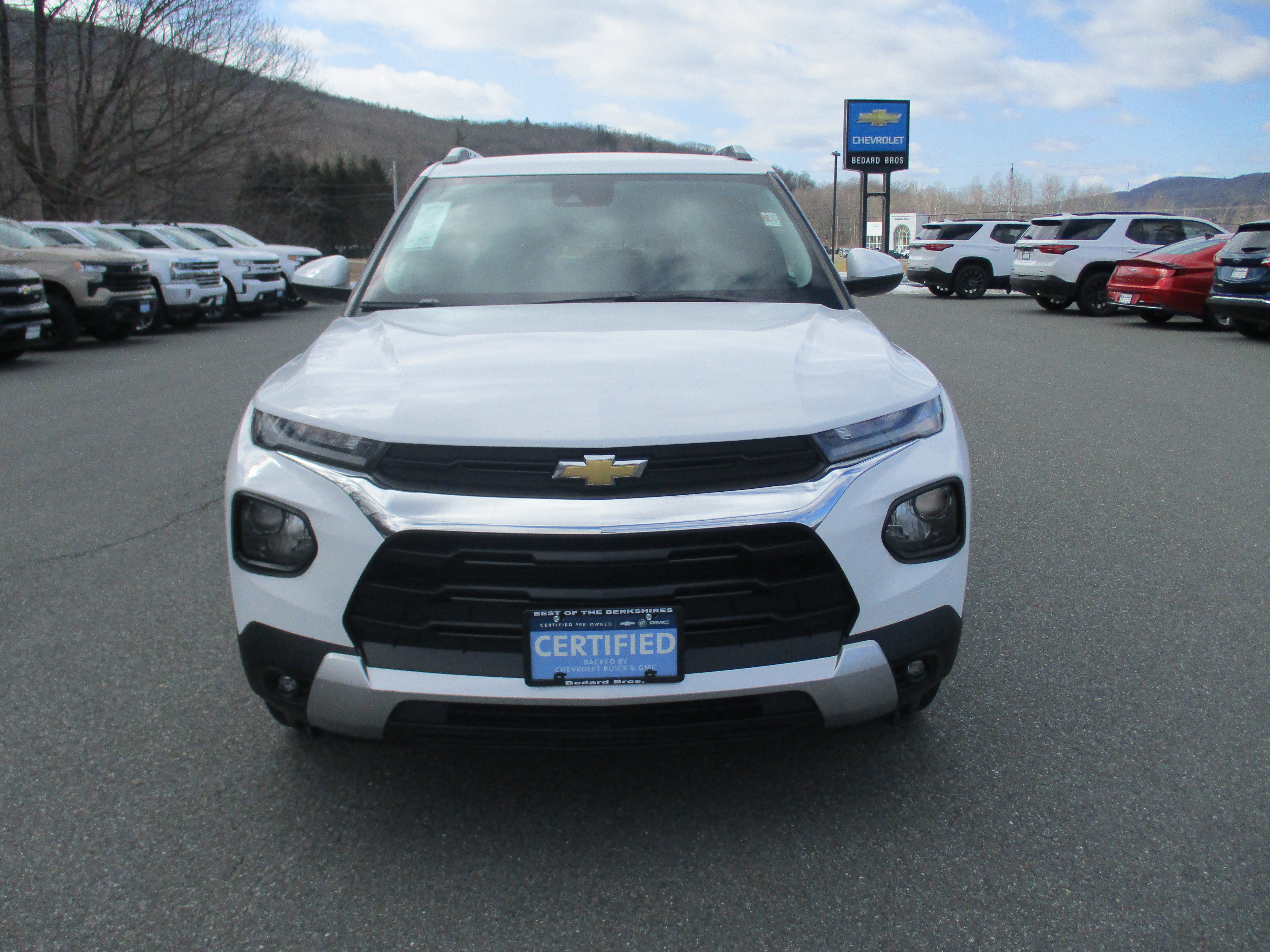 Certified 2022 Chevrolet TrailBlazer LT w/ Driver Confidence Package image 2