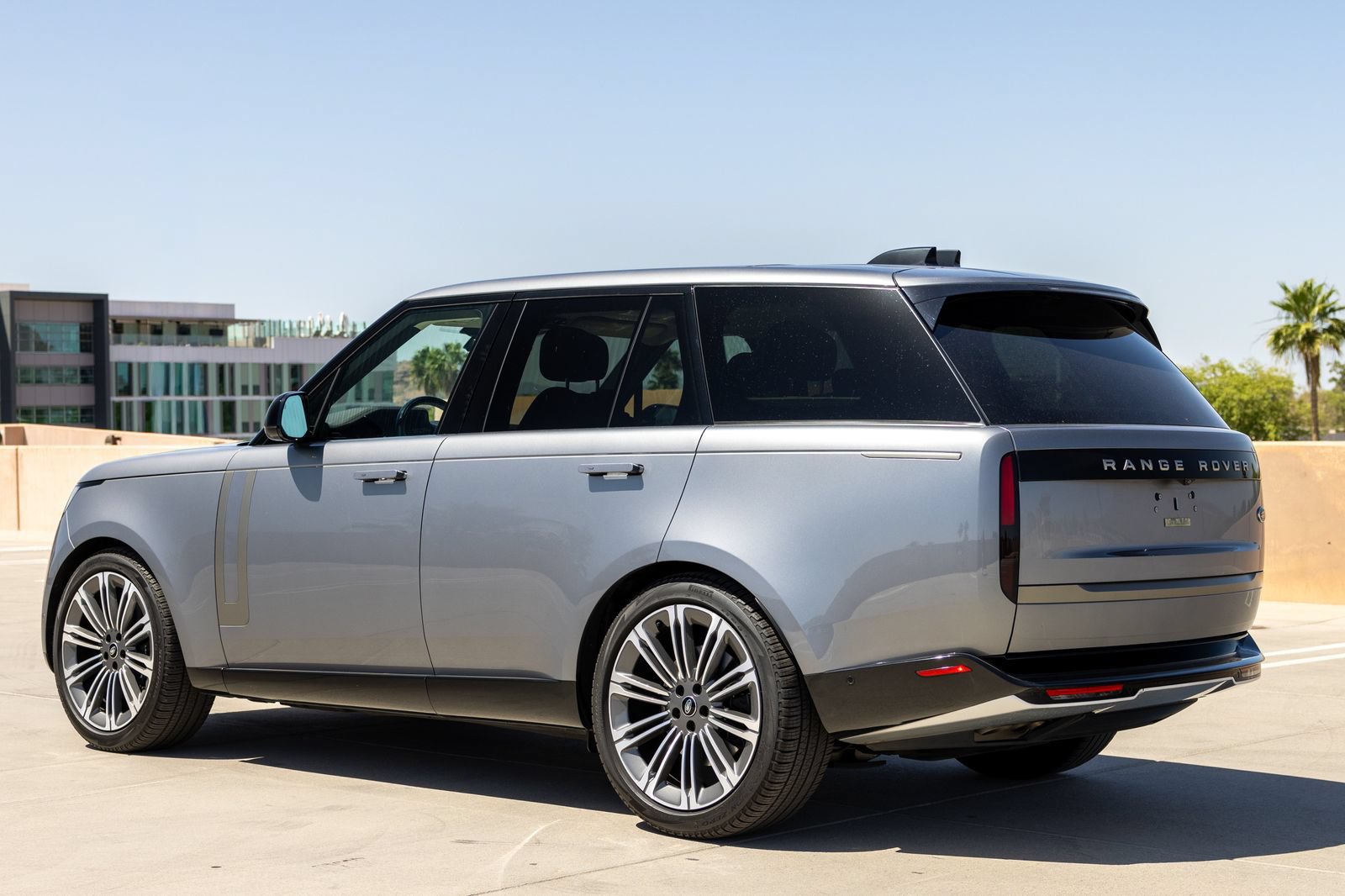 Used 2023 Land Rover Range Rover SE AWD/4WD image 15