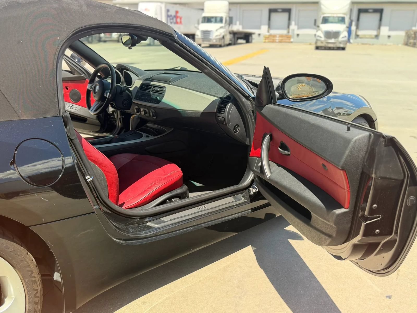 Used 2005 BMW Z4 3.0i RWD image 19