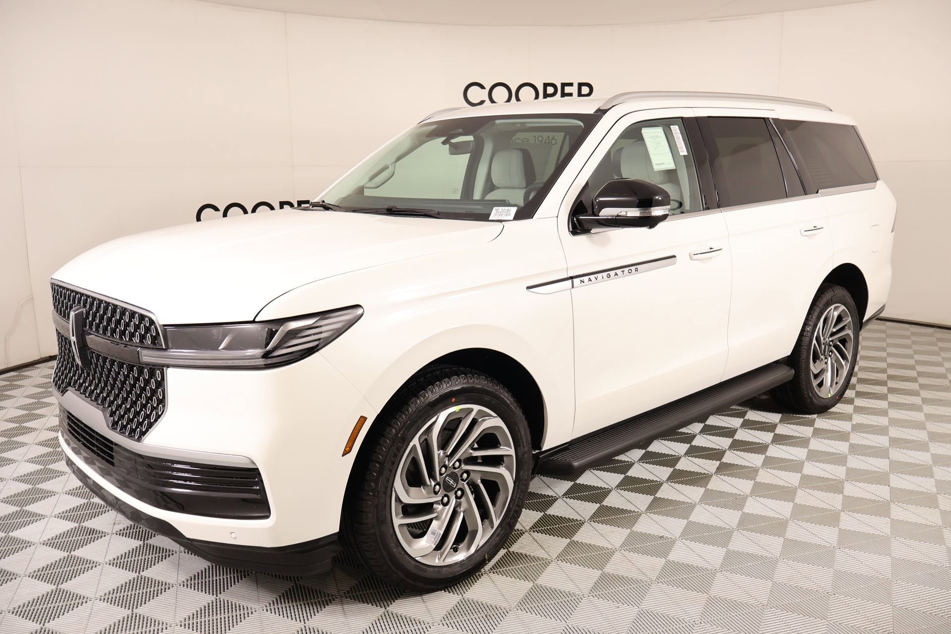 New 2026 Lincoln Navigator Premiere image 10