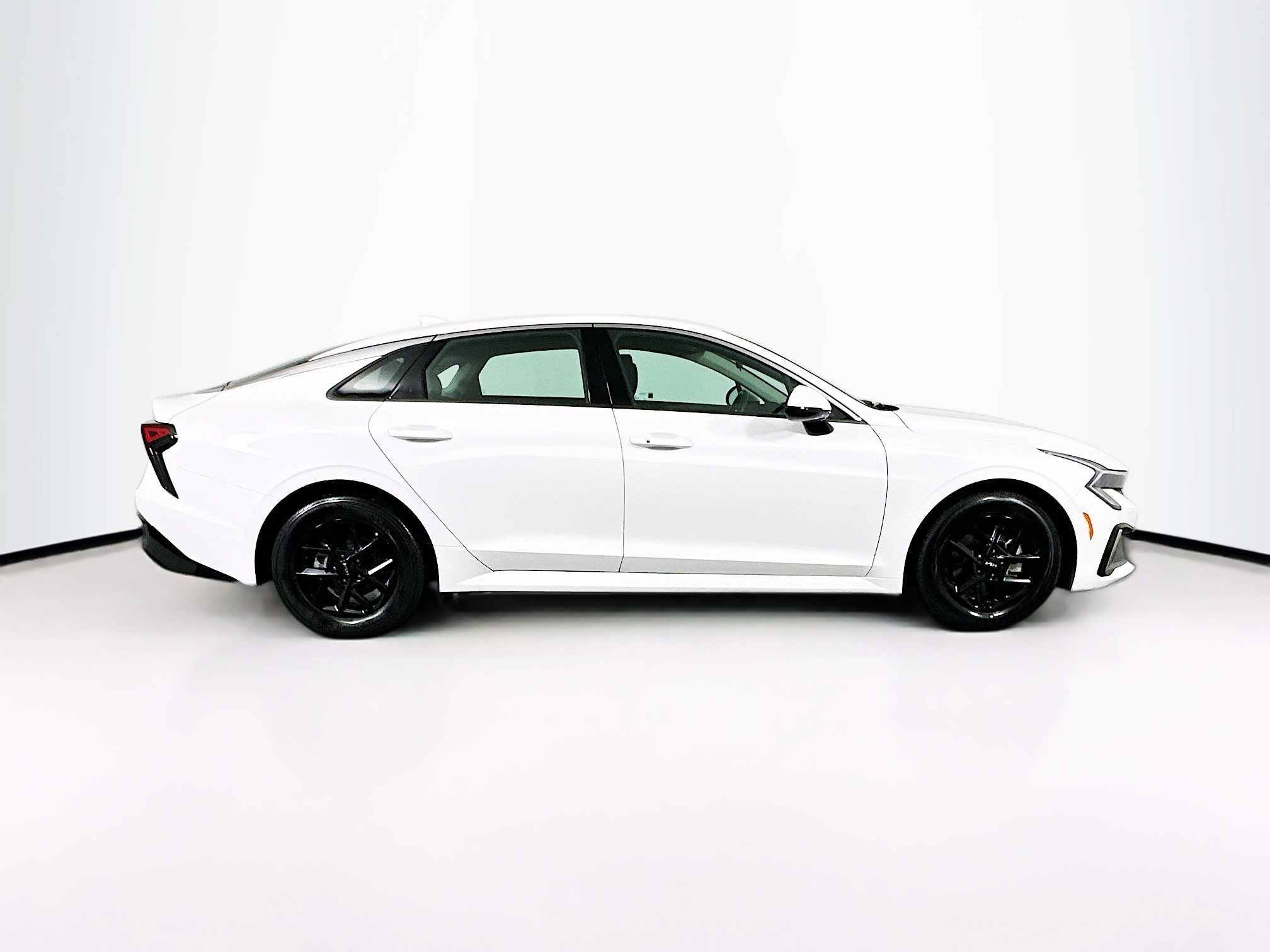 Used 2025 Kia K5 LXS image 10