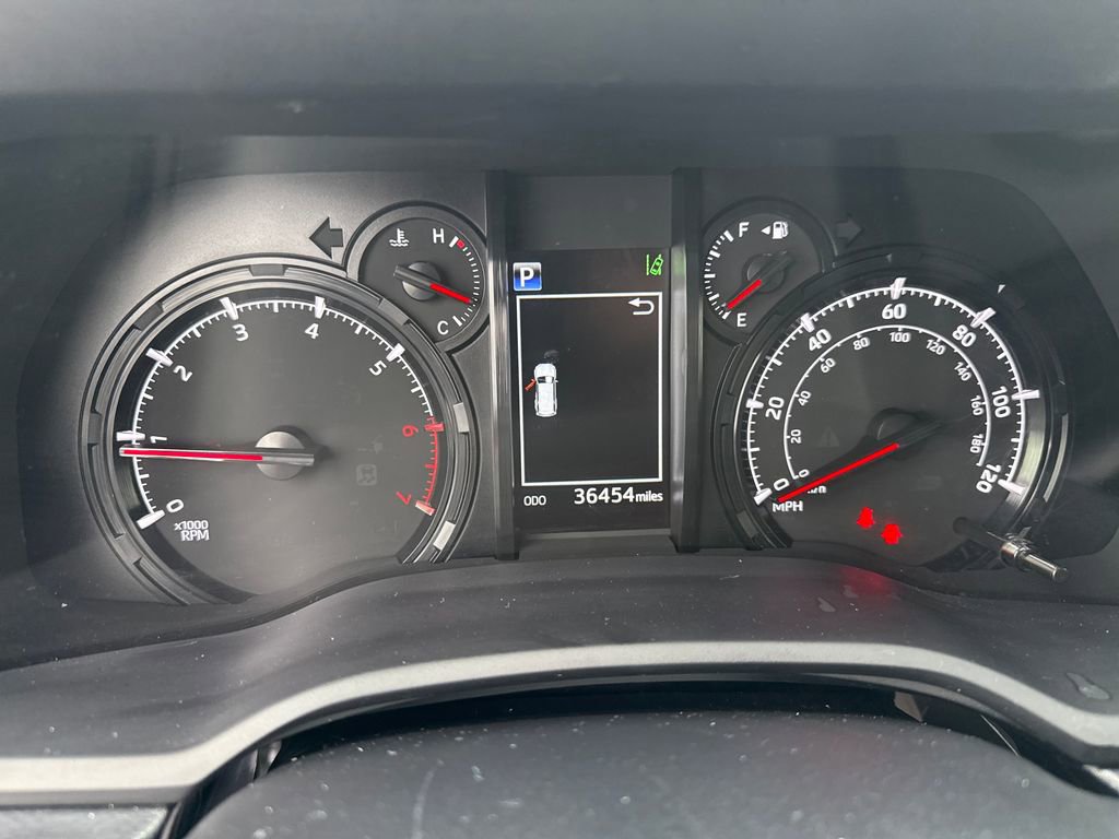 Used 2024 Toyota 4Runner SR5 AWD/4WD image 19