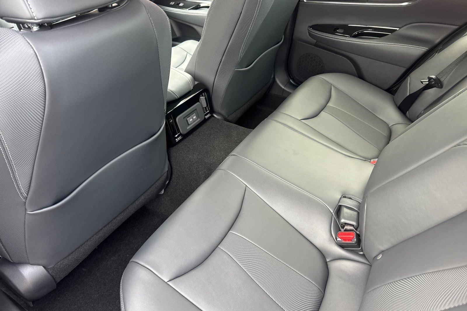 New 2026 Toyota Mirai RWD image 5
