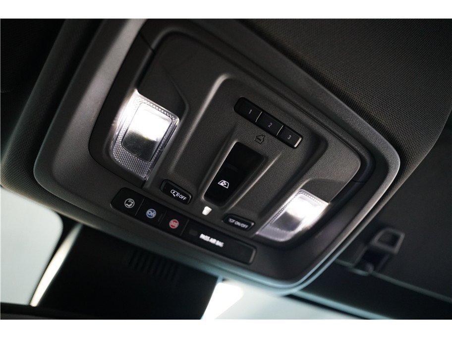 Used 2022 GMC Sierra 1500 SLT w/ SLT Premium Plus Package AWD/4WD image 26