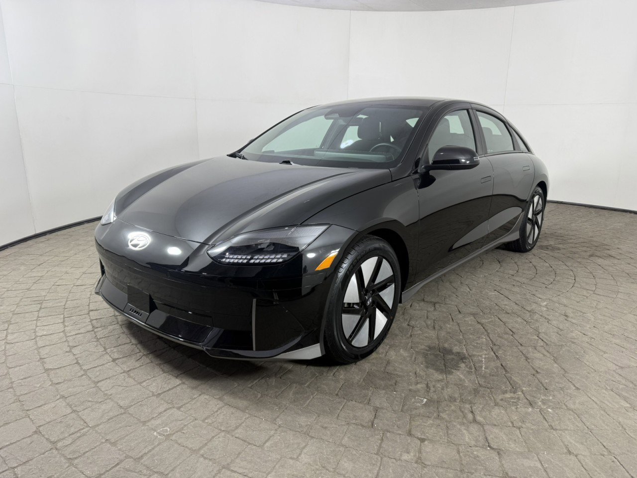 Used 2024 Hyundai Ioniq 6 SE image 3