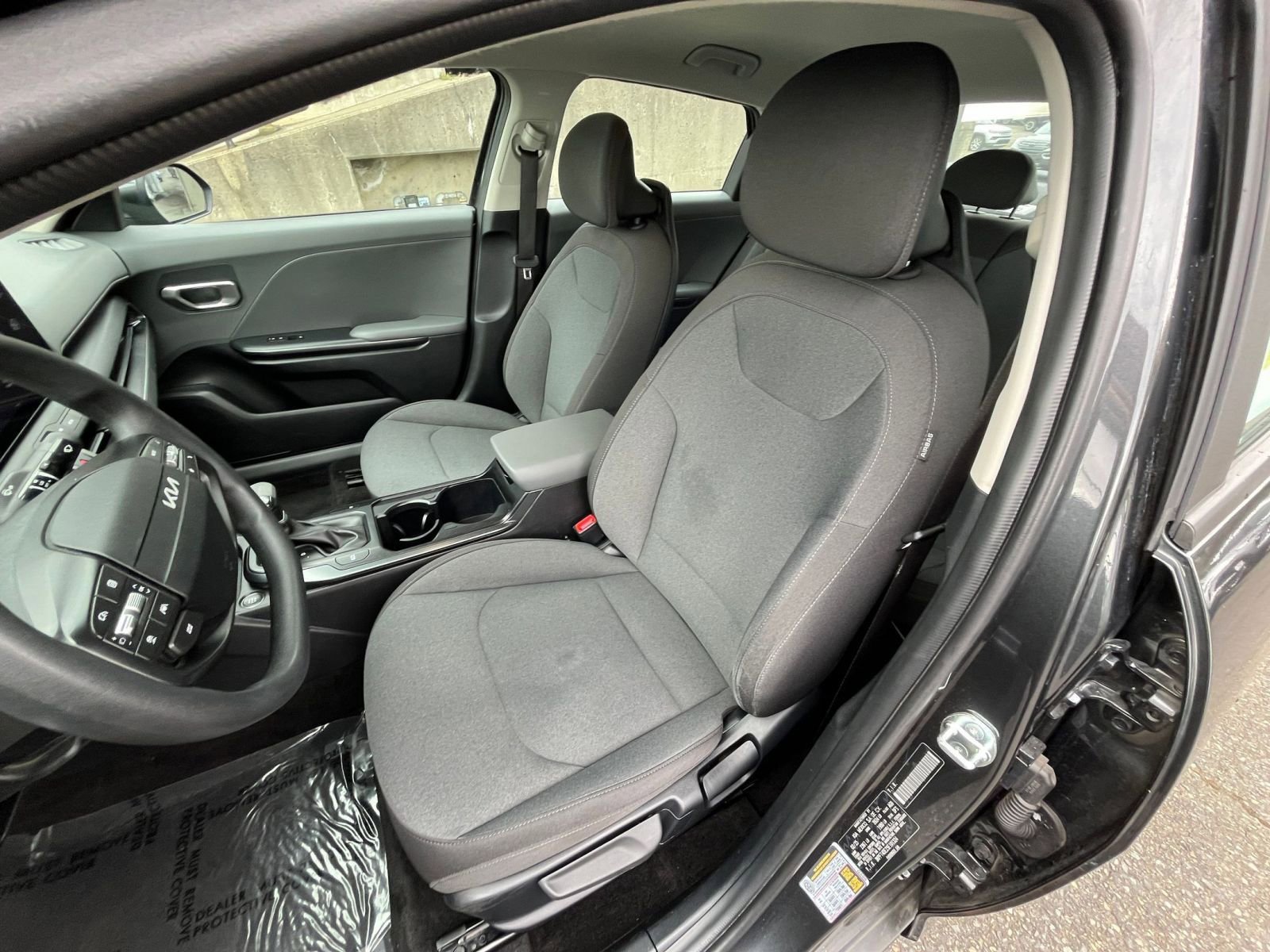 Used 2025 Kia K4 FWD image 37