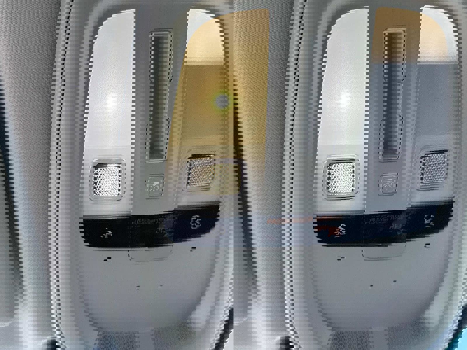 New 2026 Volvo XC60 B5 Plus w/ Climate Package image 28