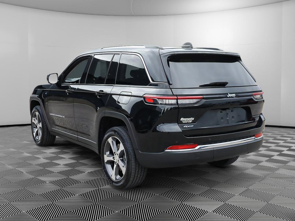 Used 2023 Jeep Grand Cherokee 4WD 4xe image 4