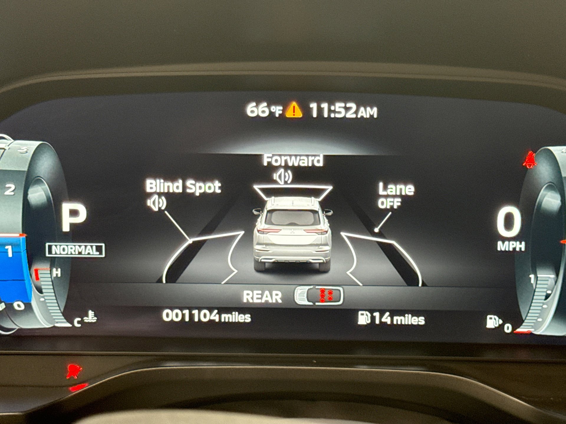 Used 2024 Mitsubishi Outlander SEL image 13