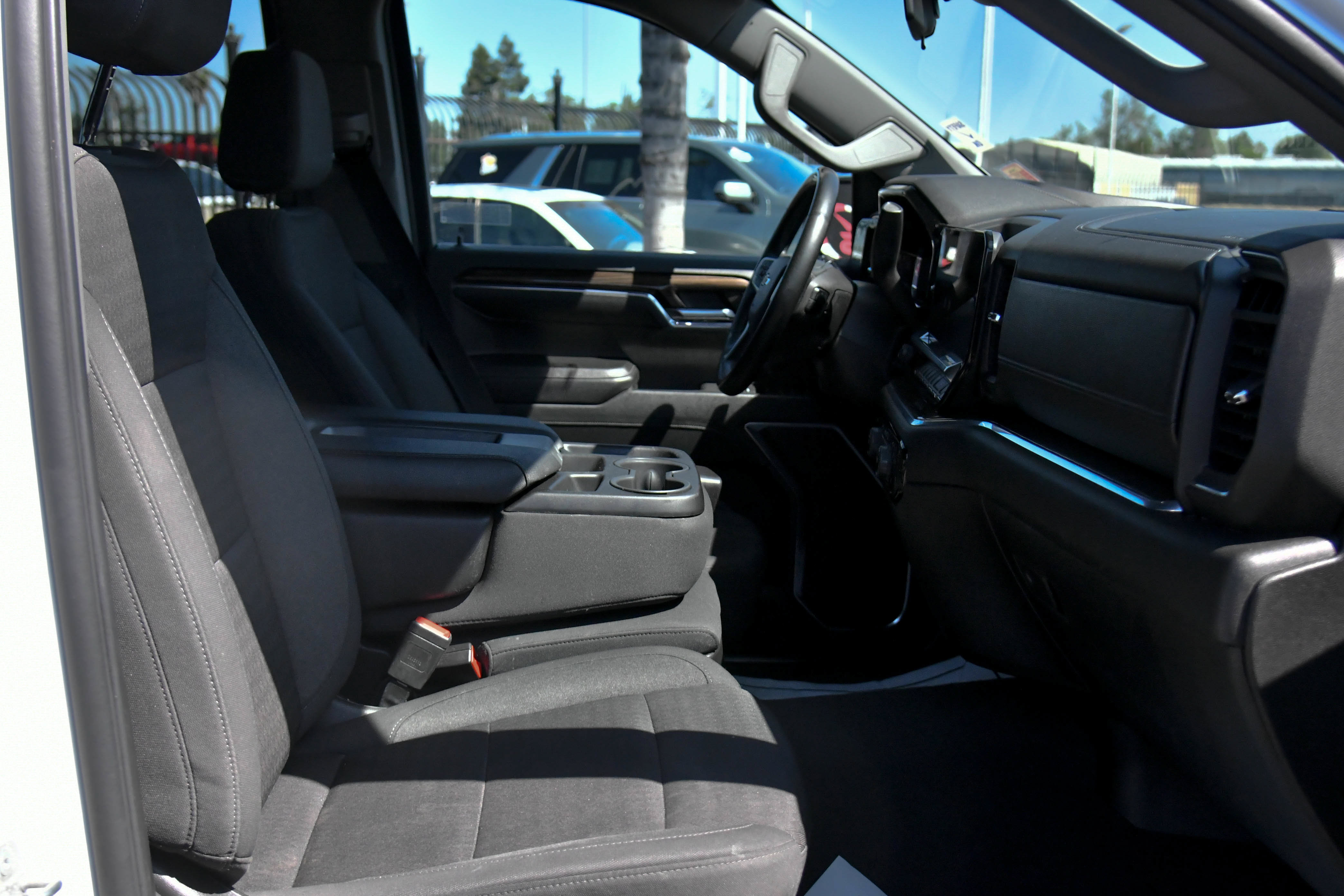 Used 2024 Chevrolet Silverado 1500 LT w/ Protection Package AWD/4WD image 44