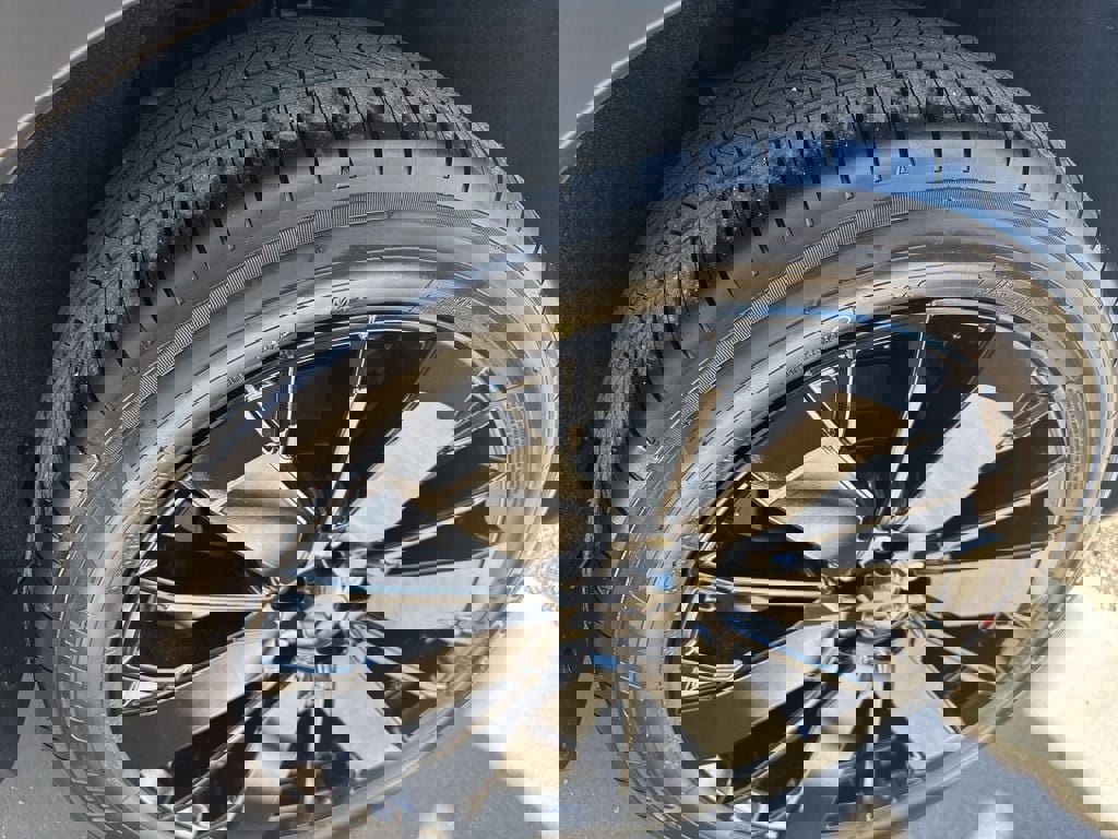 New 2026 Mitsubishi Outlander LE FWD image 12