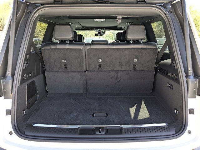 New 2026 Jeep Grand Wagoneer Summit w/ Premium Group III image 12