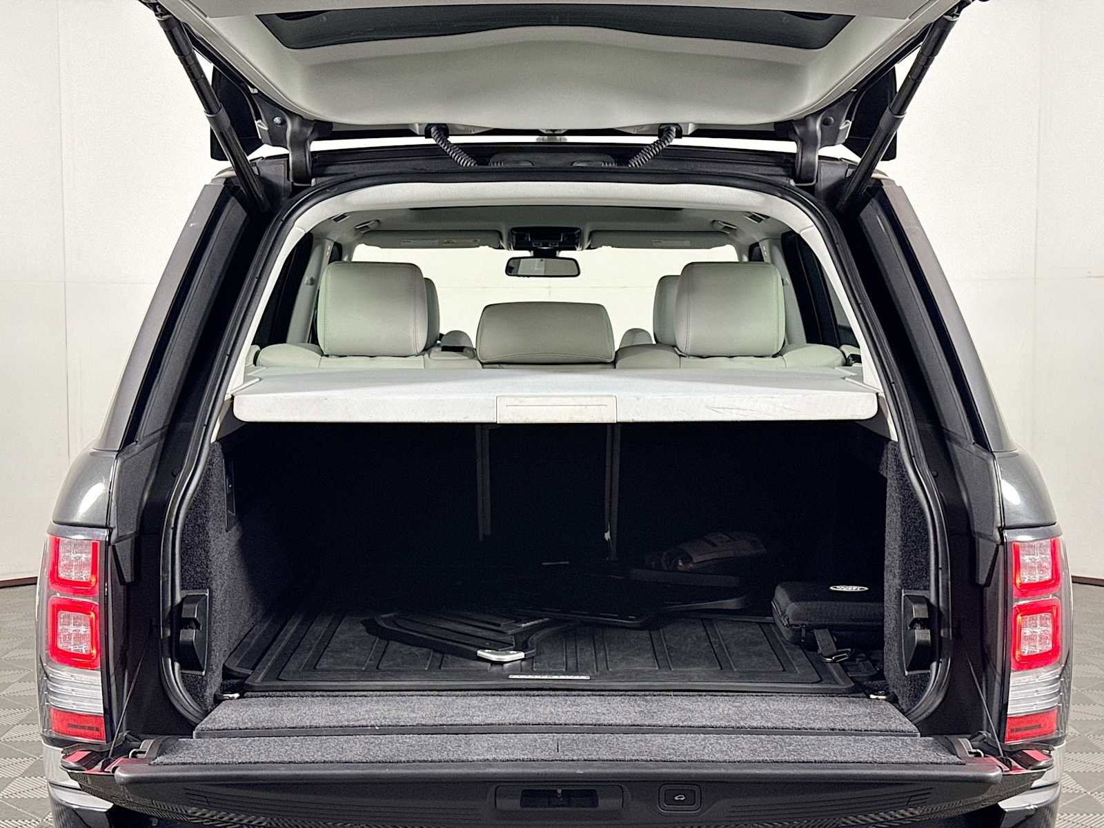 Used 2016 Land Rover Range Rover AWD/4WD image 27