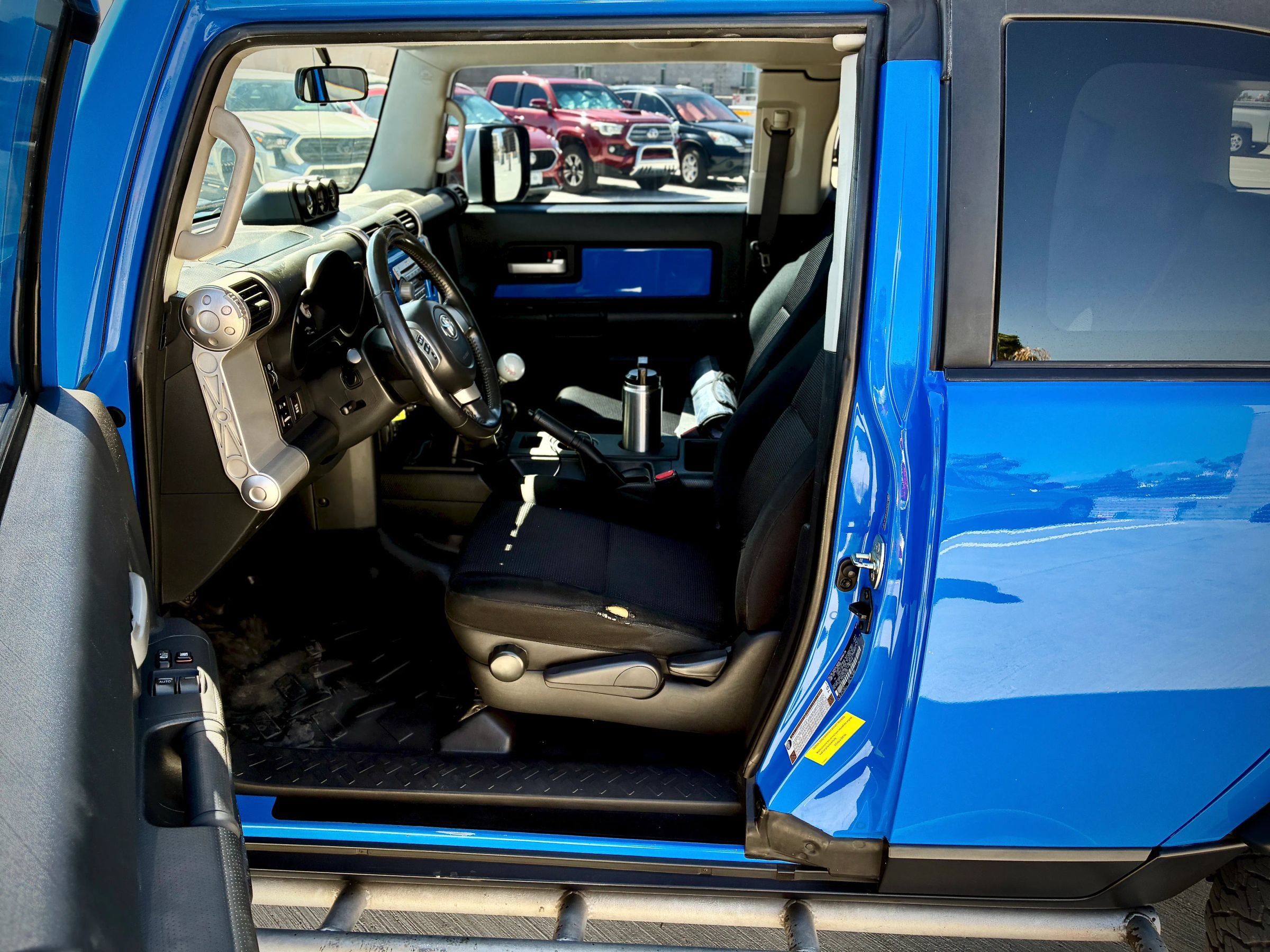 Used 2008 Toyota FJ Cruiser 4WD image 25