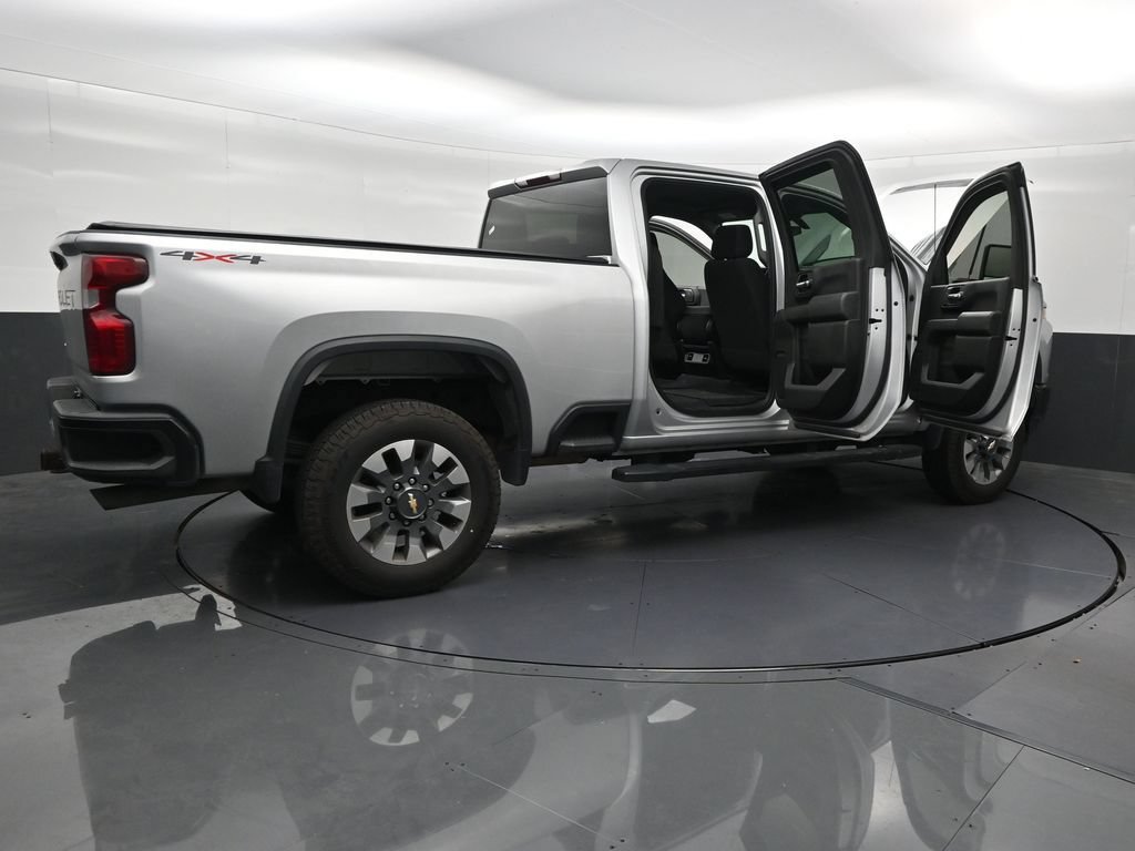 Used 2022 Chevrolet Silverado 2500 Custom w/ Custom Convenience Package AWD/4WD image 31