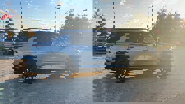 New 2026 Chevrolet Traverse RS w/ LPO, Floor Liner Package image 9