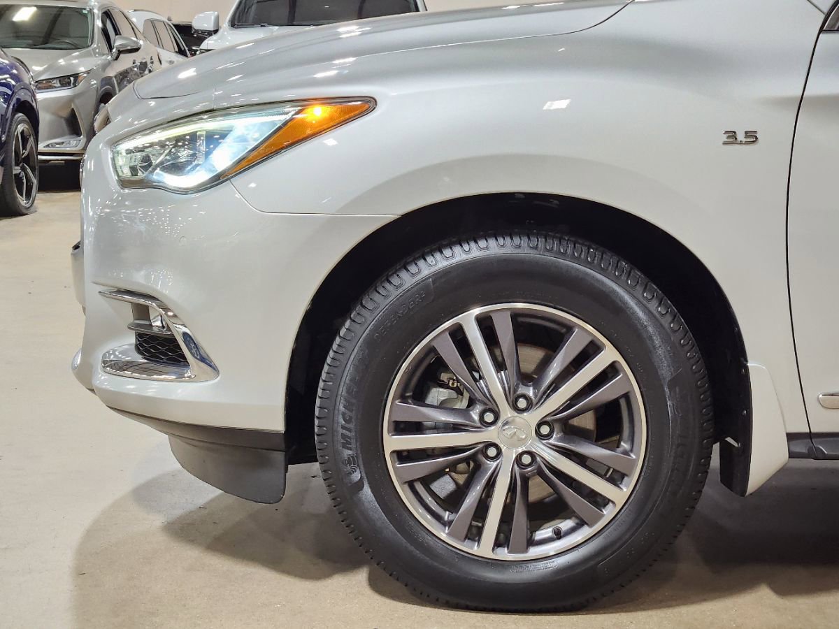 Used 2019 INFINITI QX60 Luxe w/ Essential Package image 5