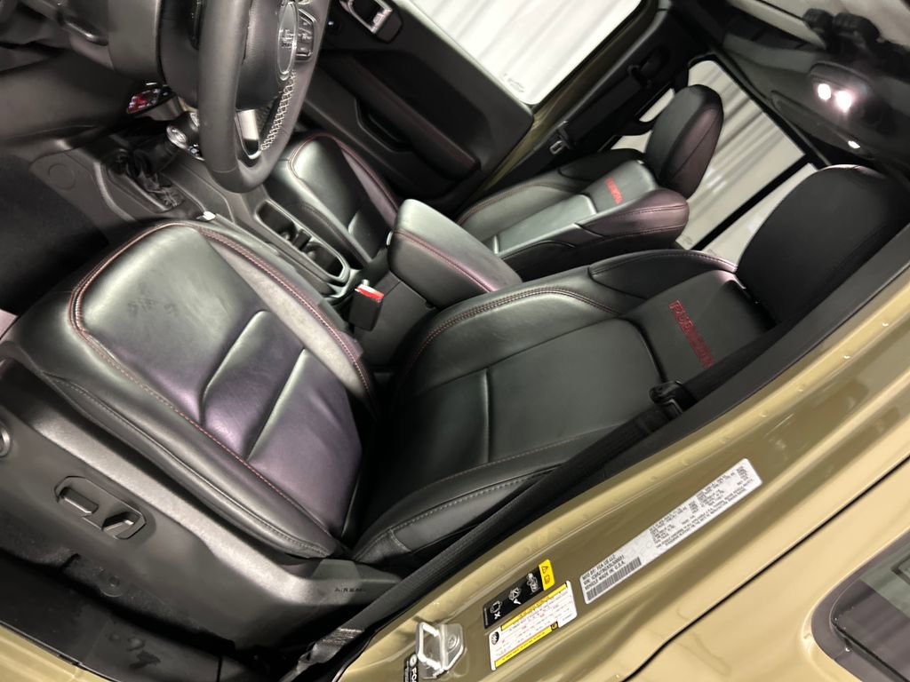 Used 2025 Jeep Gladiator Rubicon AWD/4WD image 12