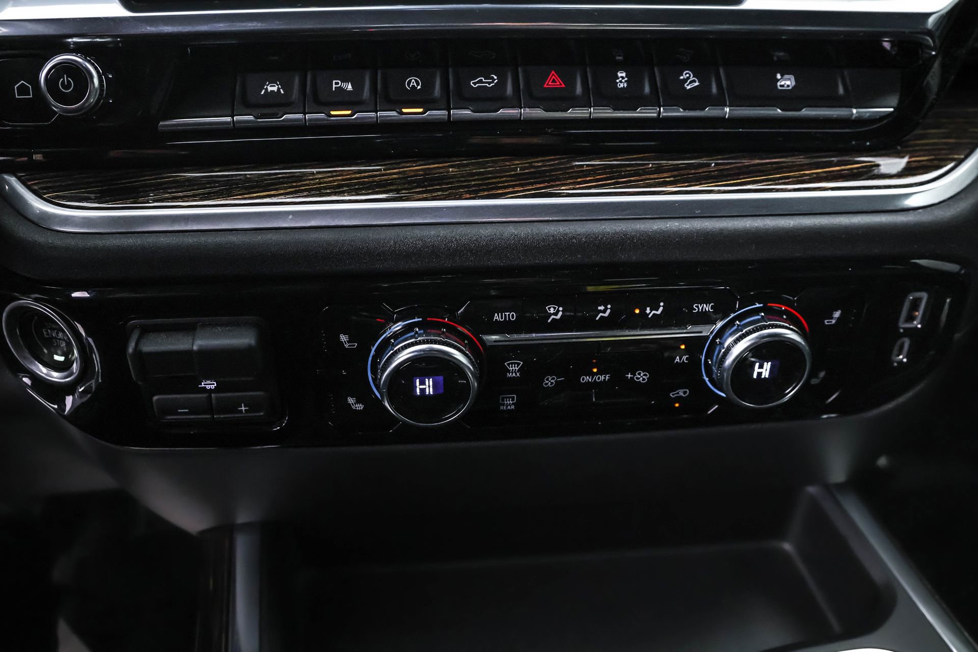 Used 2023 GMC Sierra 1500 Elevation w/ Preferred Package image 18