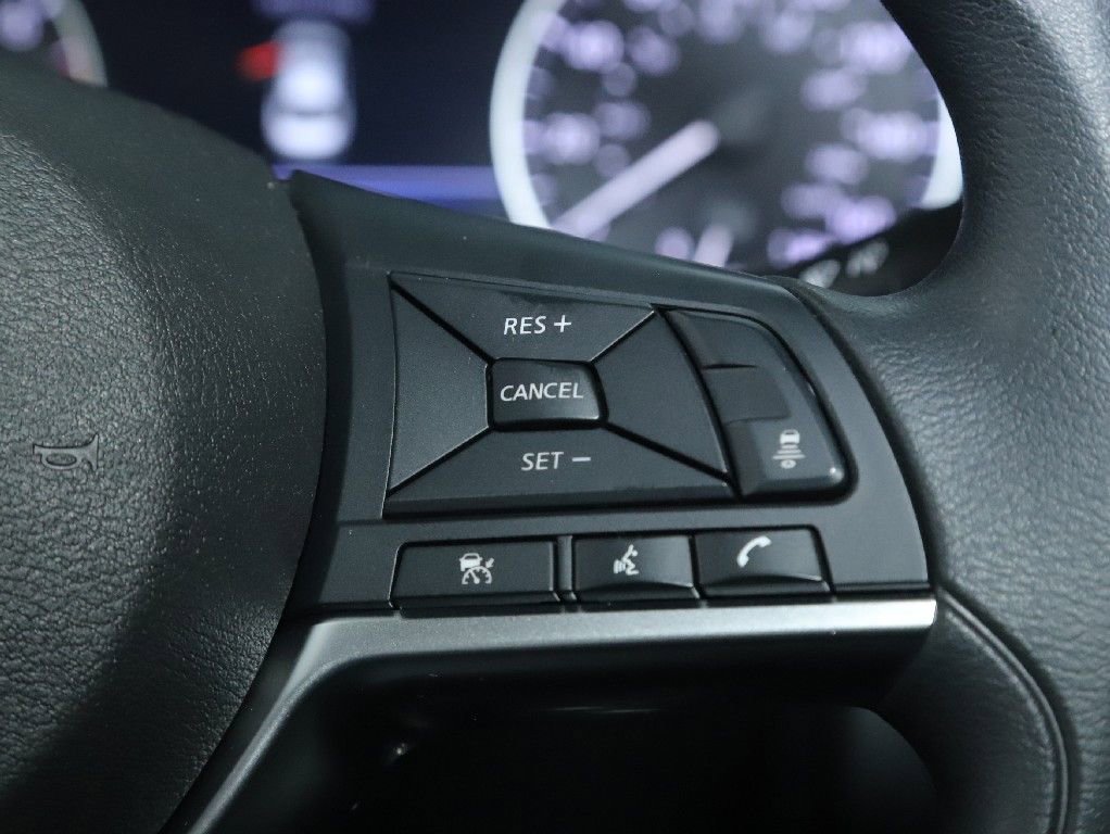 Used 2024 Nissan Sentra SV FWD image 23