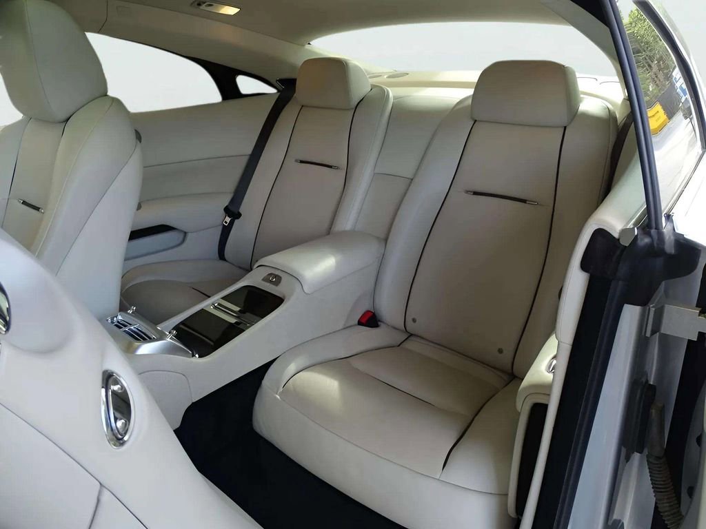 Used 2014 Rolls-Royce Wraith image 11