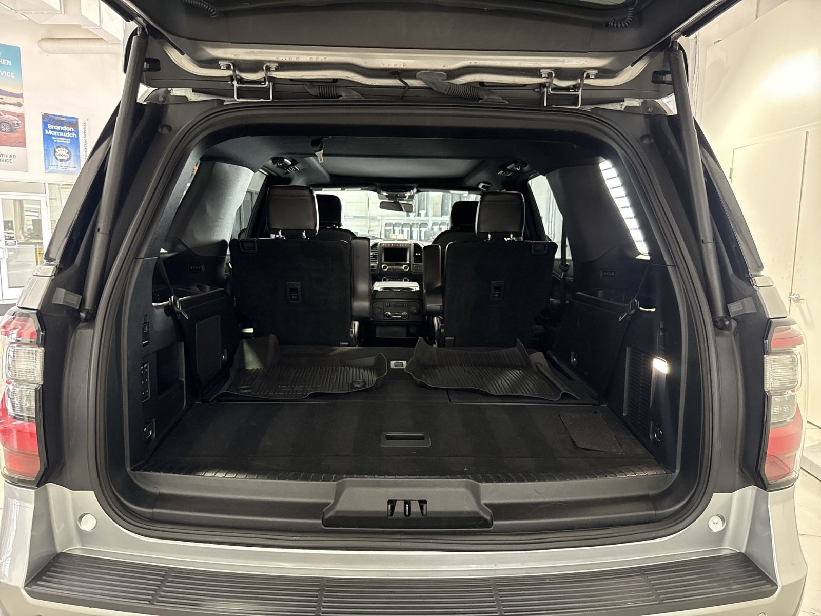 Used 2021 Ford Expedition Limited AWD/4WD image 28