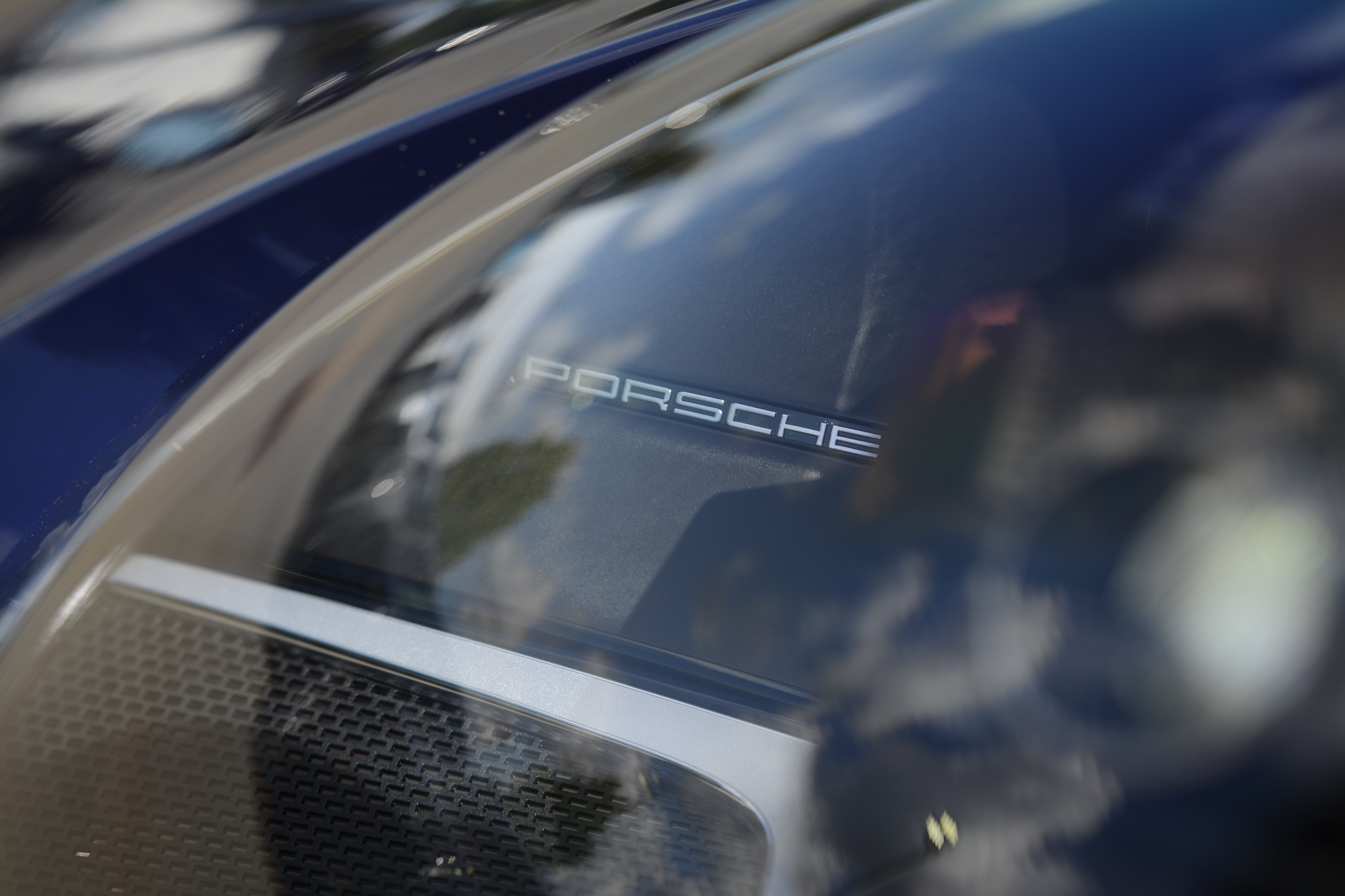 Certified 2024 Porsche 911 Carrera 4S AWD/4WD image 32