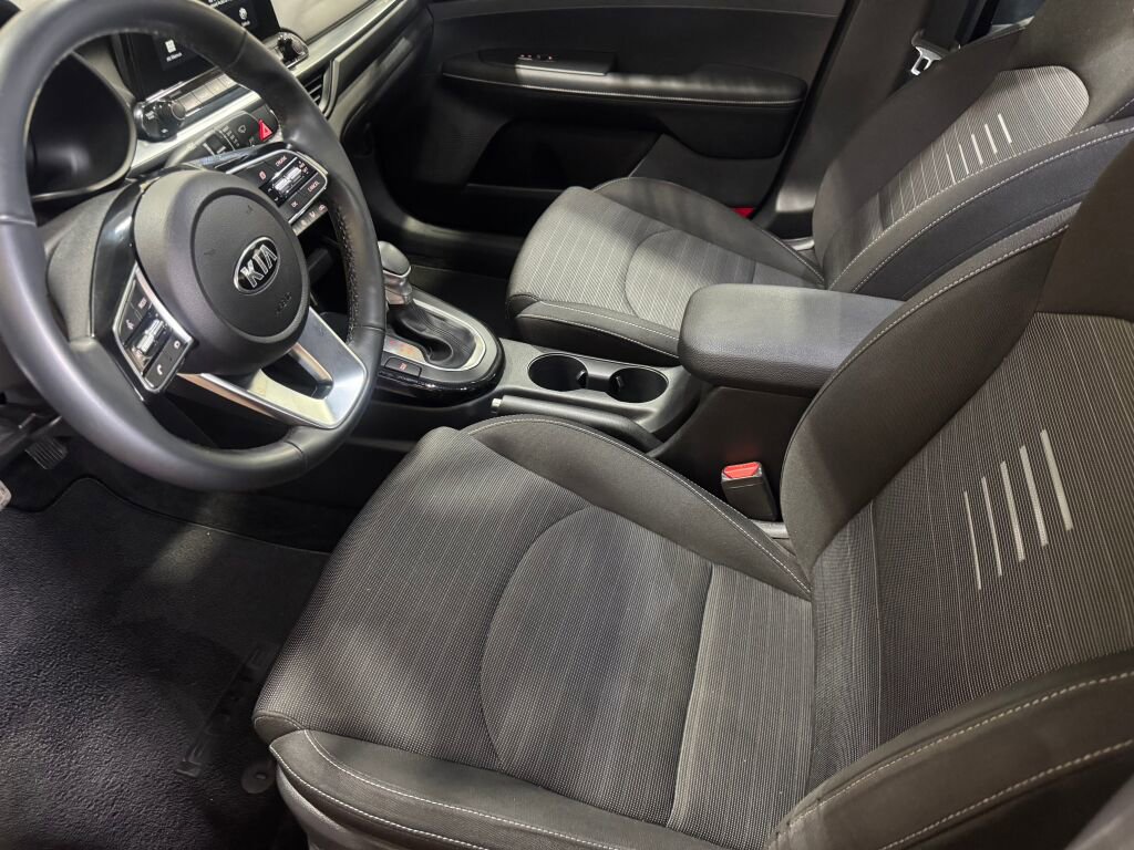 Used 2019 Kia Forte S w/ S Premium Package image 5