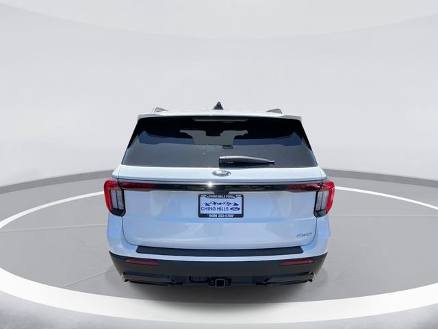 New 2026 Ford Explorer ST-Line w/ ST-Line Street Pack AWD/4WD image 5