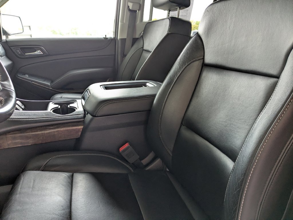 Used 2019 Chevrolet Tahoe LT w/ Luxury Package AWD/4WD image 27
