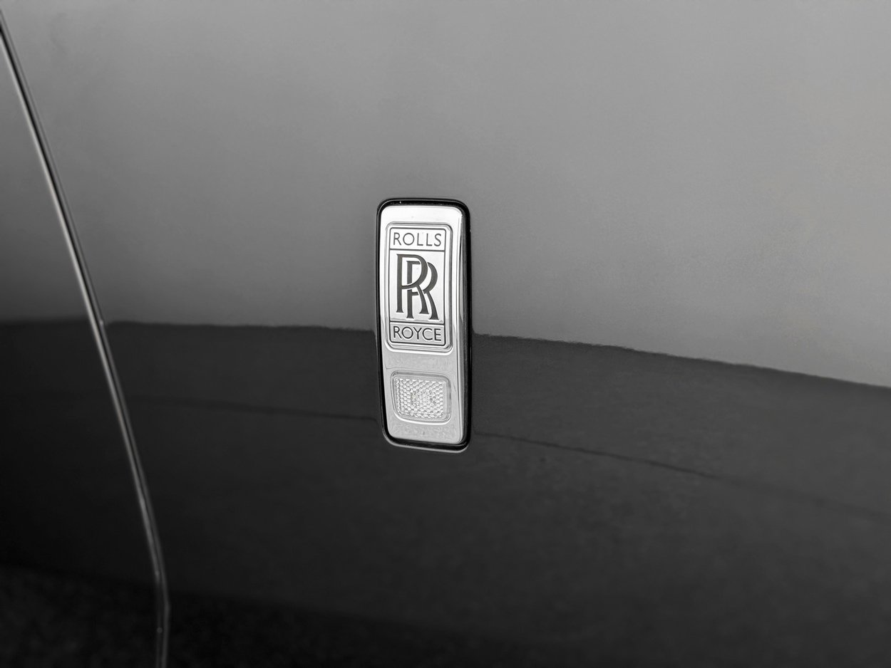 Used 2024 Rolls-Royce Spectre image 48