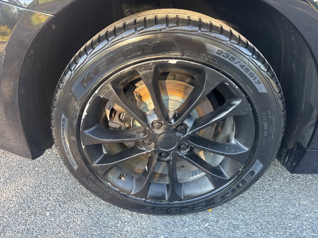 Used 2019 Ford Fusion SEL image 12