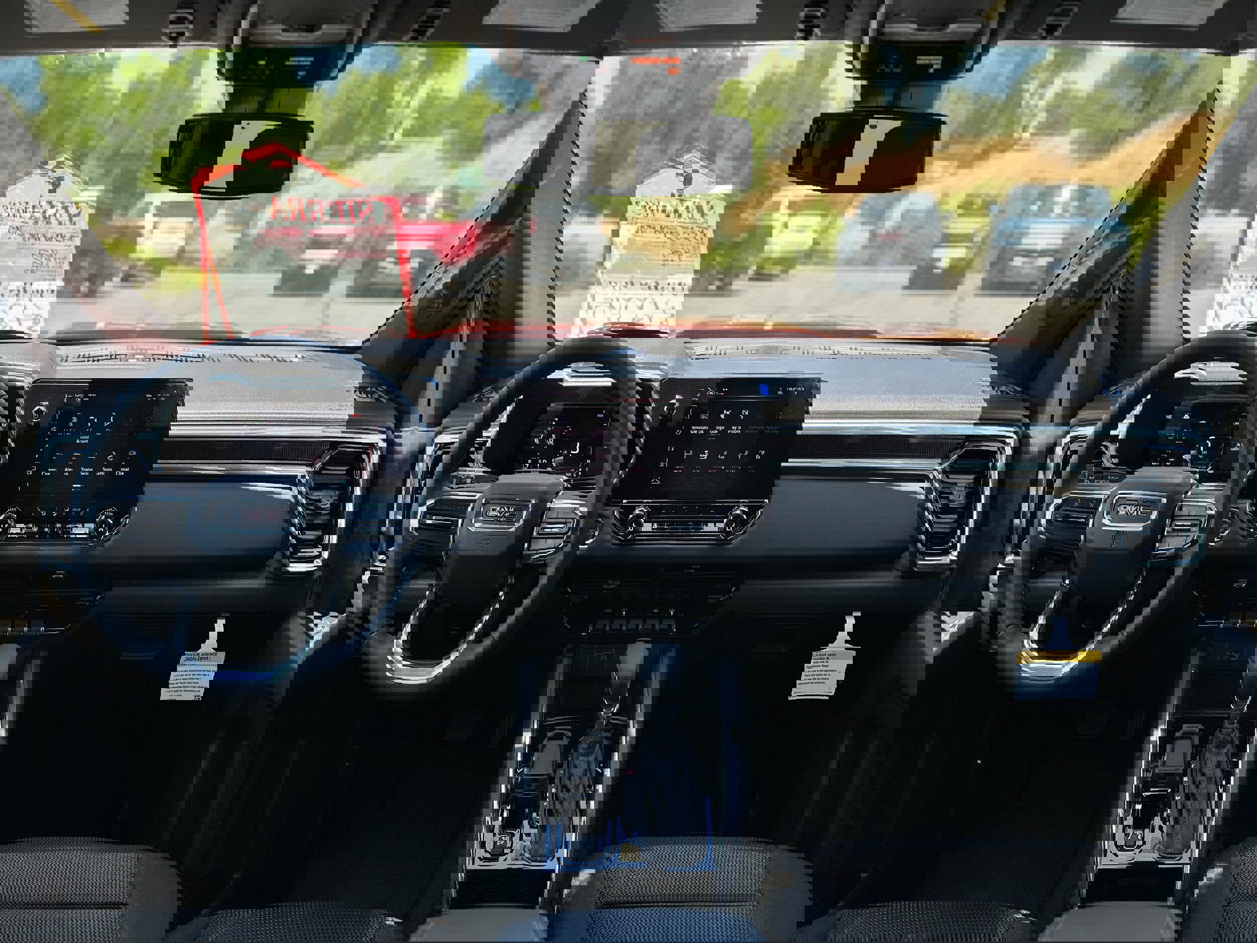 Used 2025 GMC Canyon Elevation w/ Convenience Package image 16