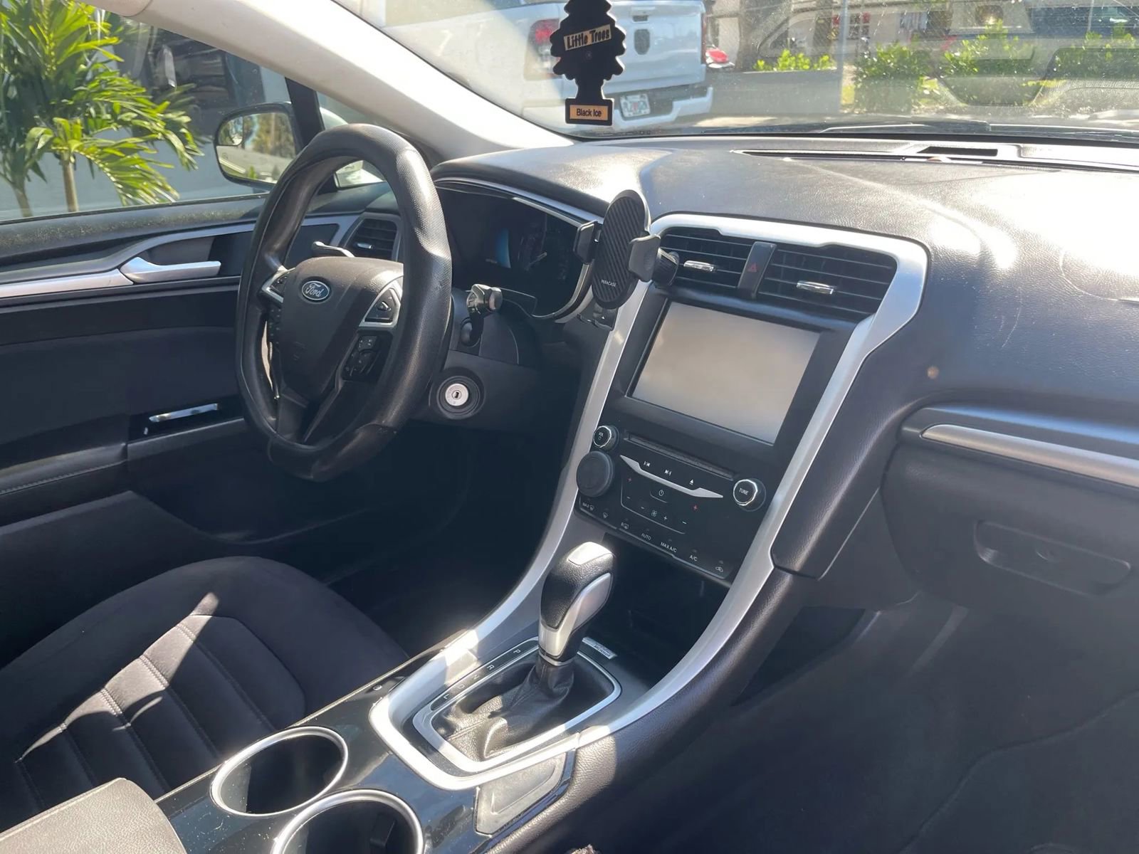 Used 2013 Ford Fusion SE image 10