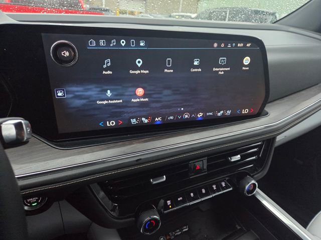 Used 2025 Chevrolet Suburban Premier image 10