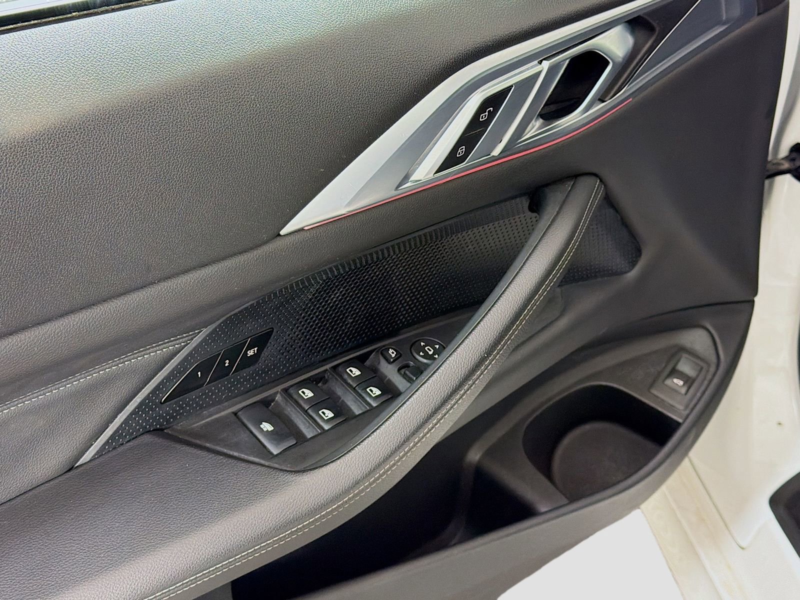 Used 2025 BMW 430i Convertible RWD image 29