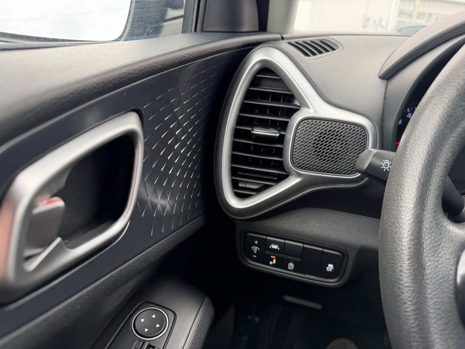 Used 2021 Kia Soul S image 16