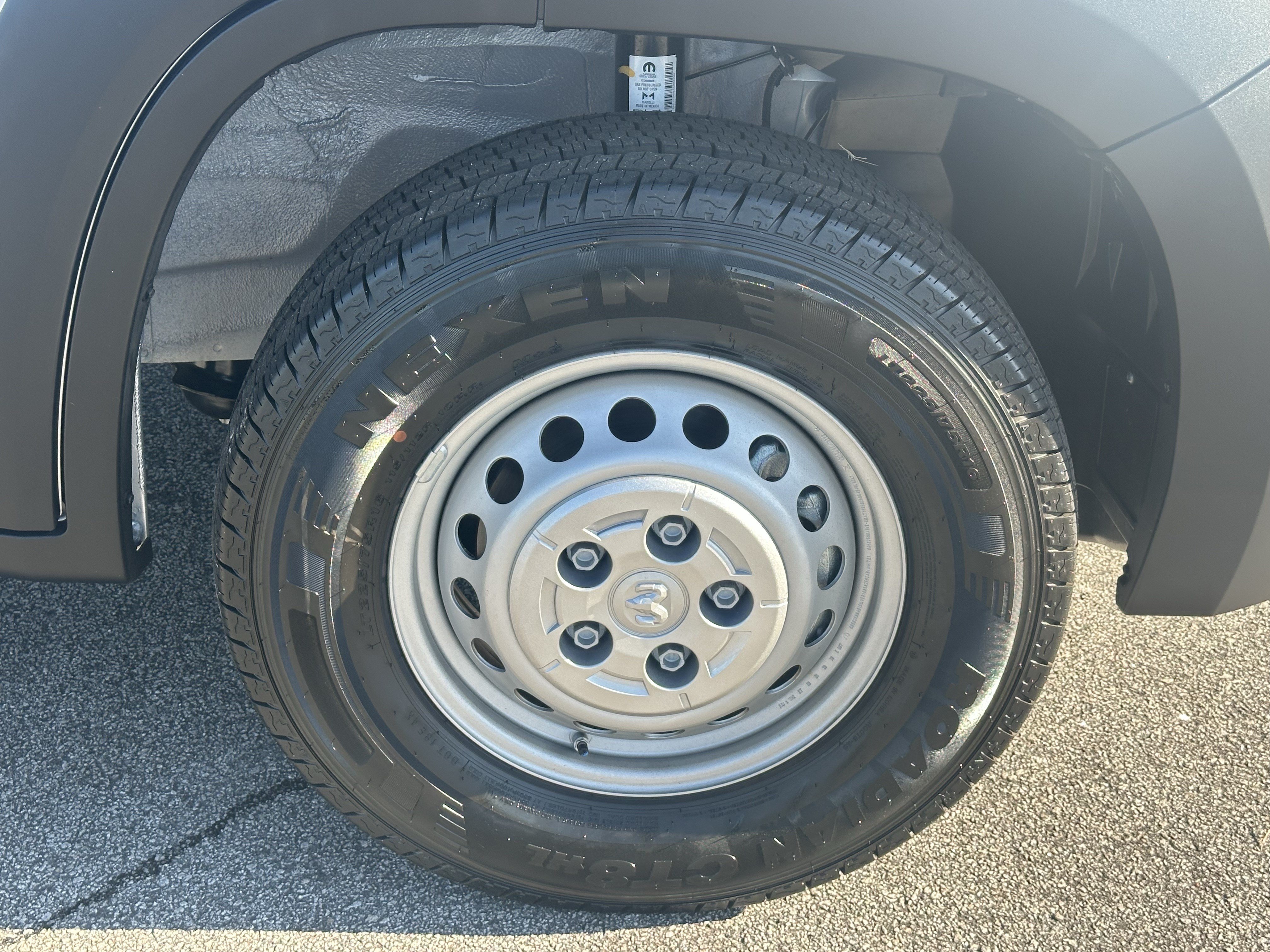 Used 2026 RAM ProMaster 1500 w/ Safety Group FWD image 13