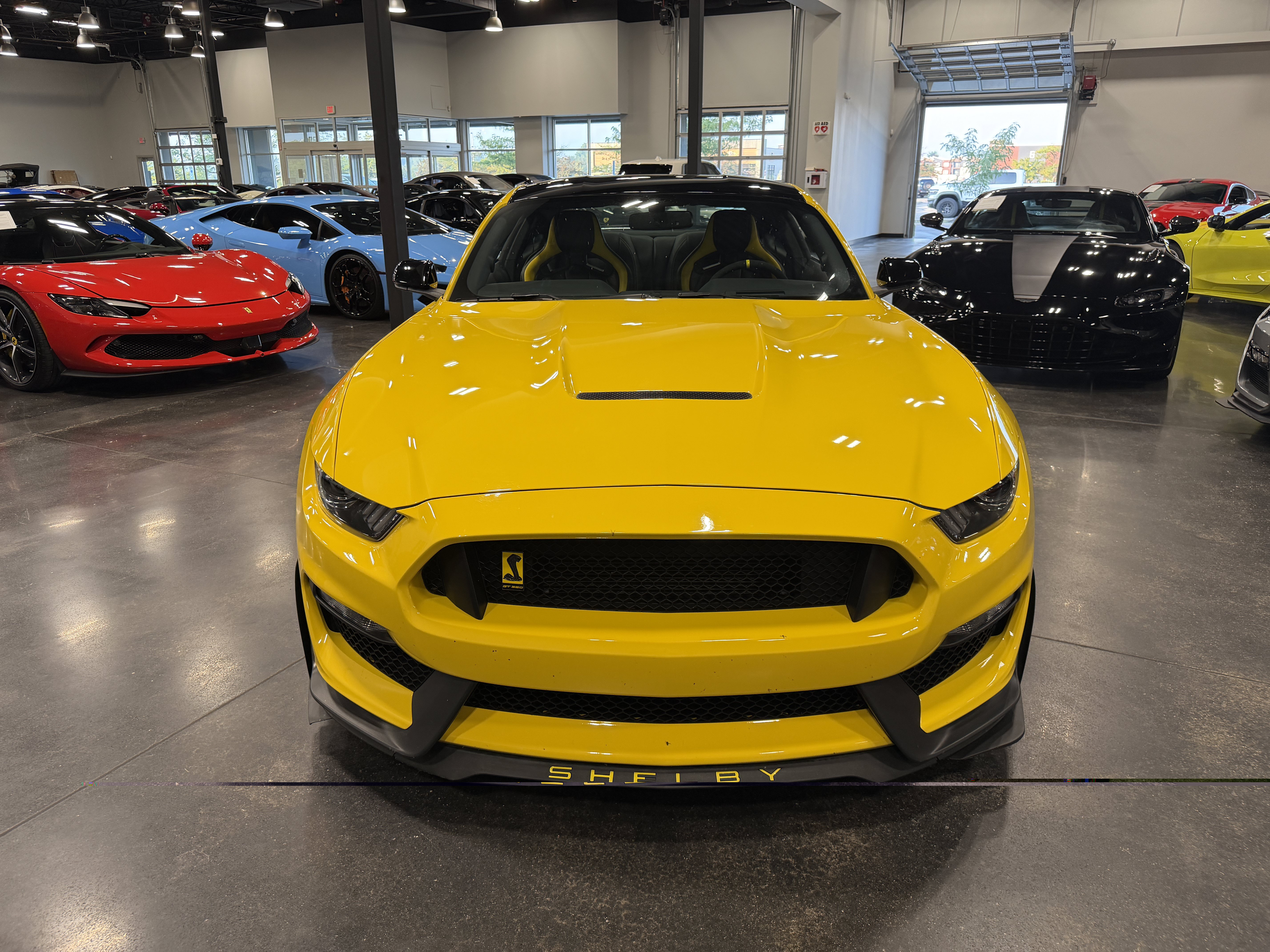 Used 2017 Ford Mustang Shelby GT350 w/ Electronics Package RWD image 2