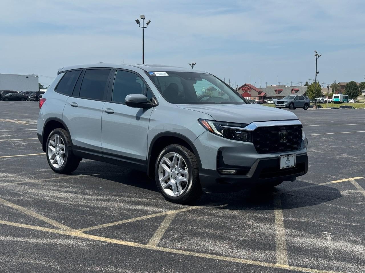 Certified 2024 Honda Passport EX-L image 2