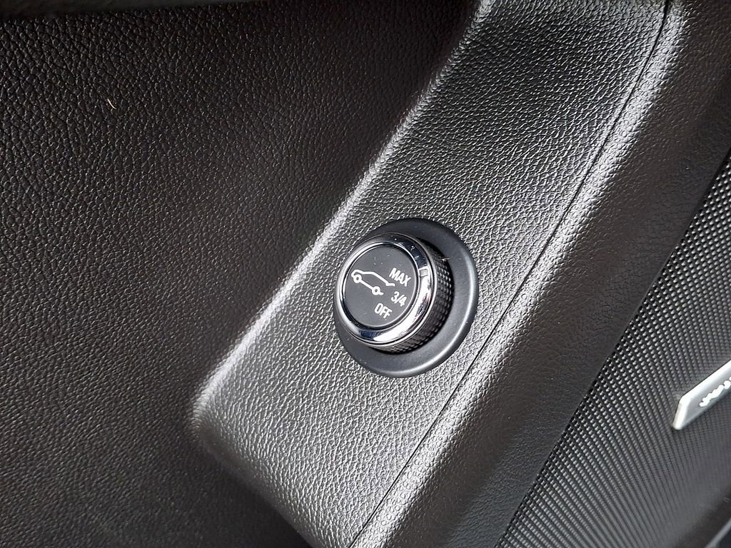 Used 2023 Chevrolet Traverse RS w/ LPO, Floor Liner Package AWD/4WD image 28