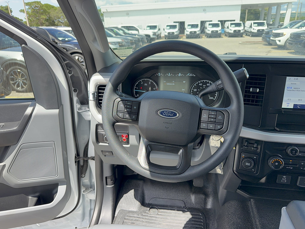 New 2026 Ford F550 4x4 Supercab Super Duty image 37