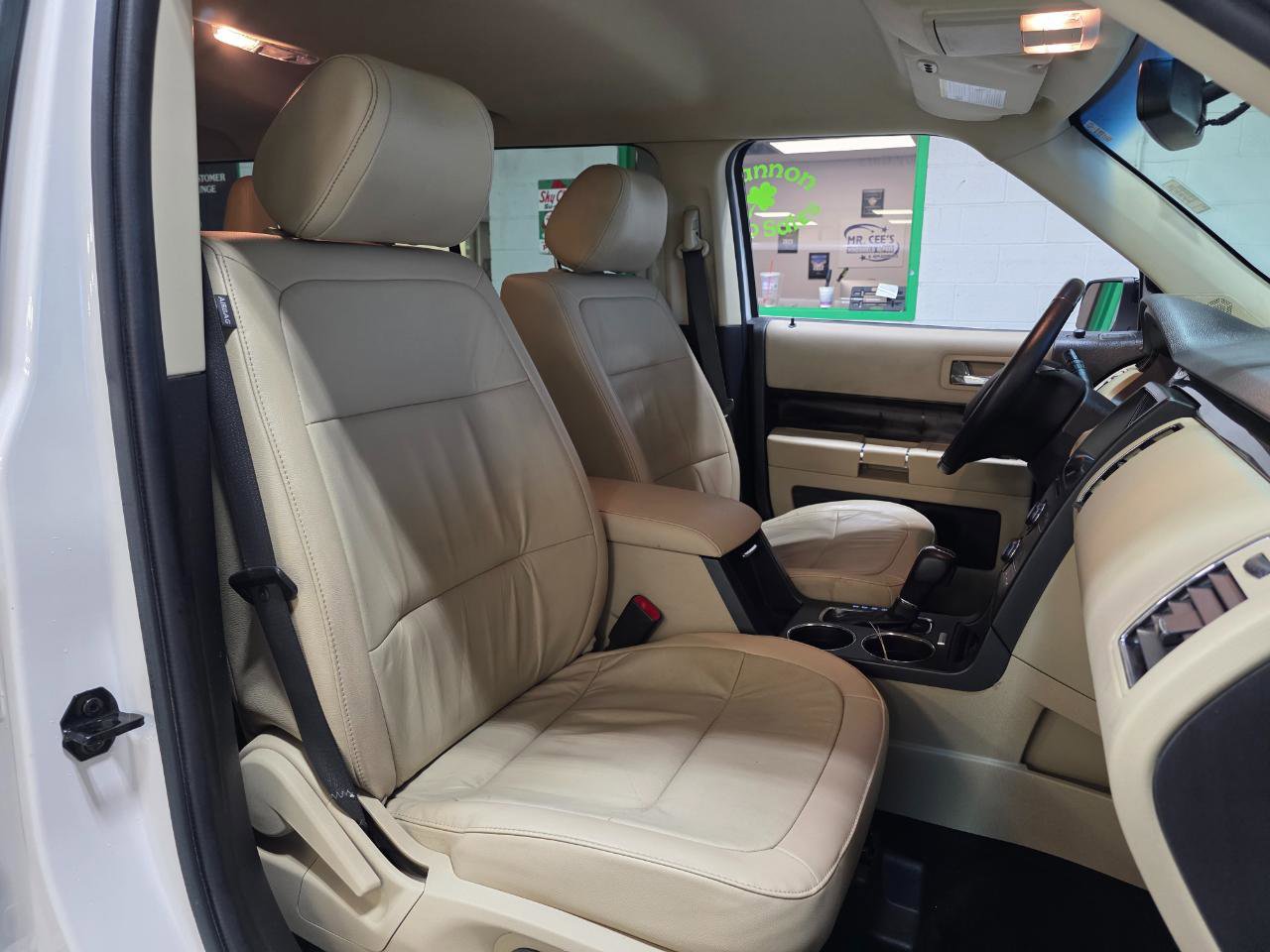 Used 2017 Ford Flex SEL w/ Equipment Group 202A AWD/4WD image 27