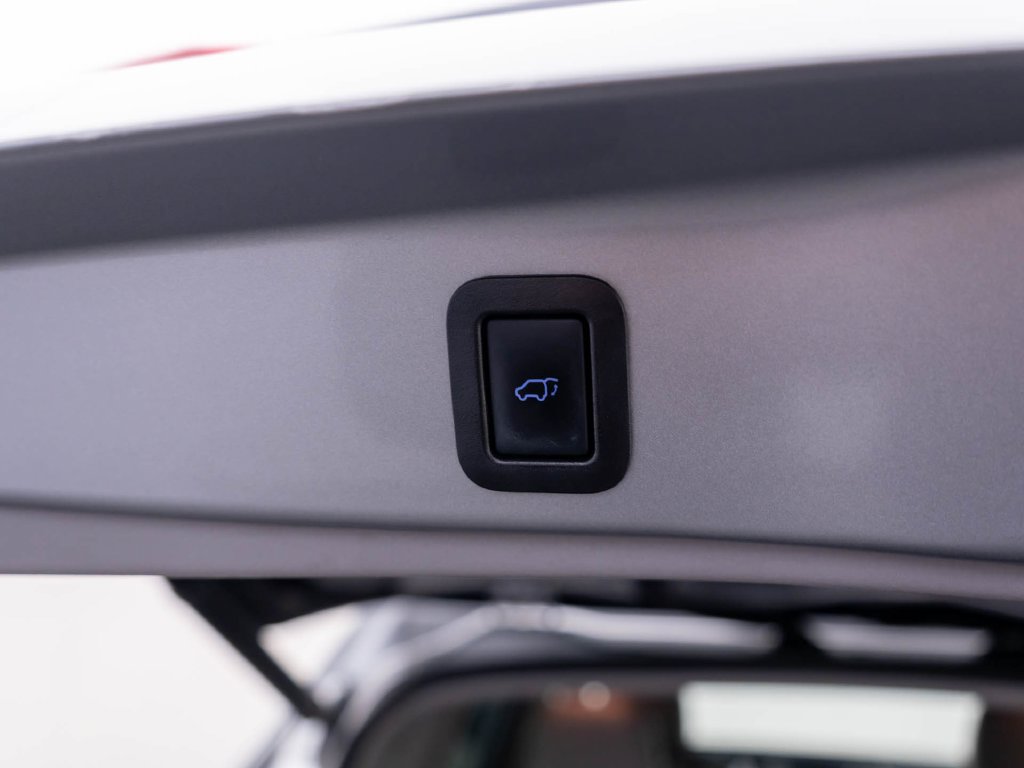 Used 2019 Toyota Highlander XLE AWD/4WD image 36