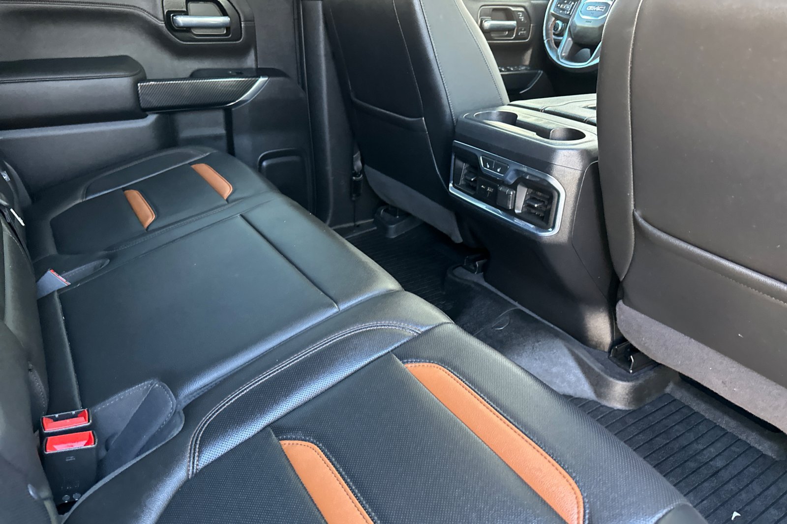 Used 2020 GMC Sierra 1500 AT4 w/ AT4 Premium Package AWD/4WD image 17