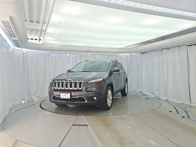 Used 2016 Jeep Cherokee Limited AWD/4WD image 2
