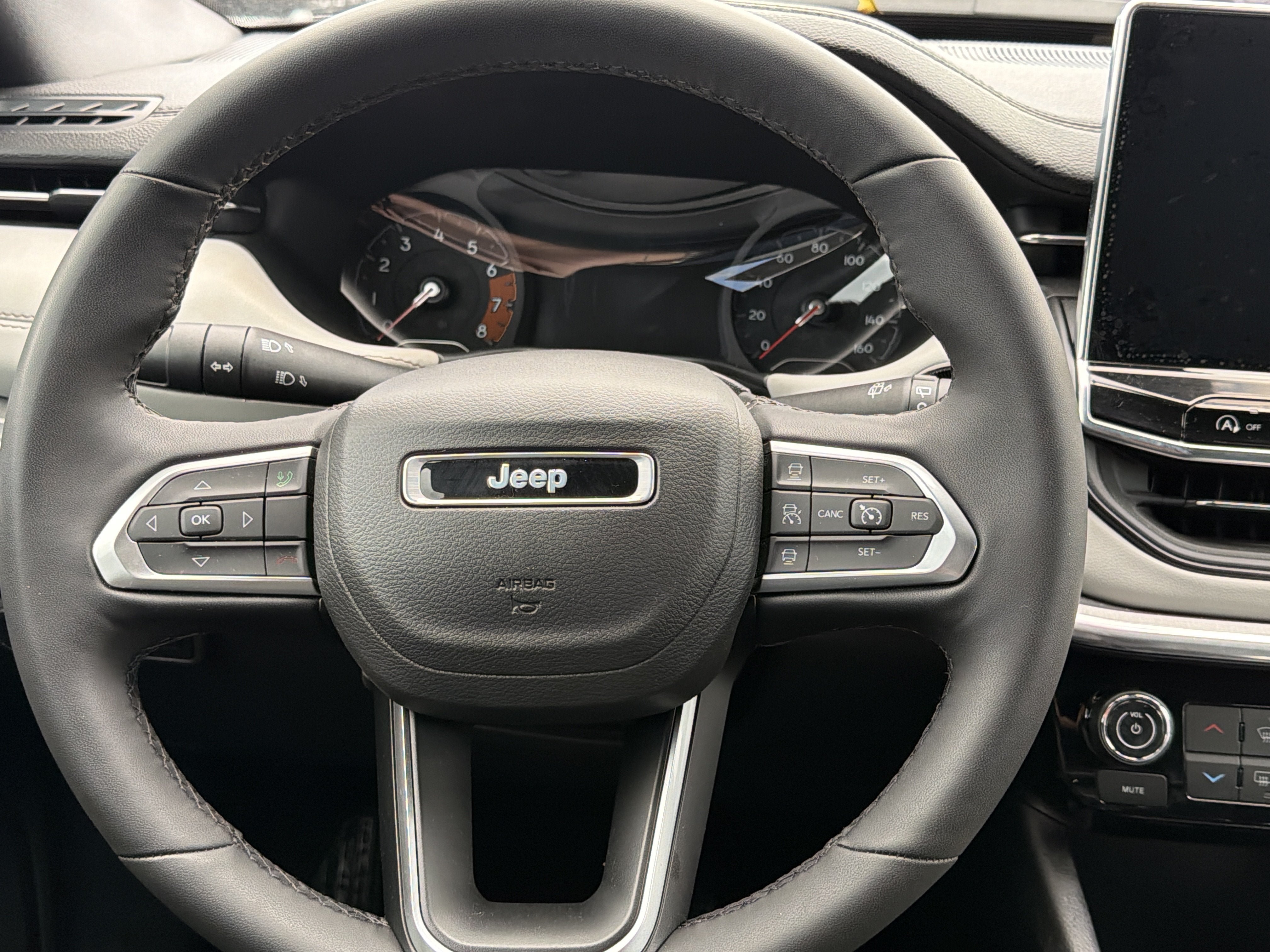 Used 2023 Jeep Compass Limited AWD/4WD image 13