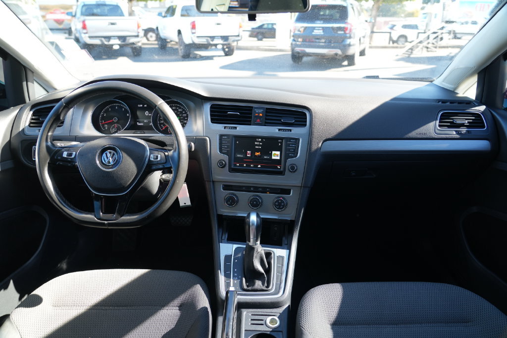 Used 2016 Volkswagen Golf S FWD image 22
