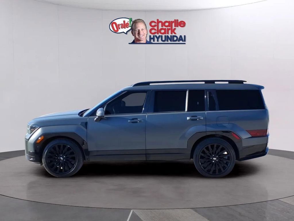 Used 2024 Hyundai Santa Fe Calligraphy image 2