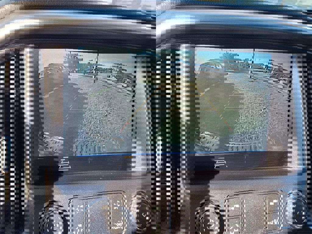 Used 2022 Chevrolet Colorado LT w/ Safety Package image 17